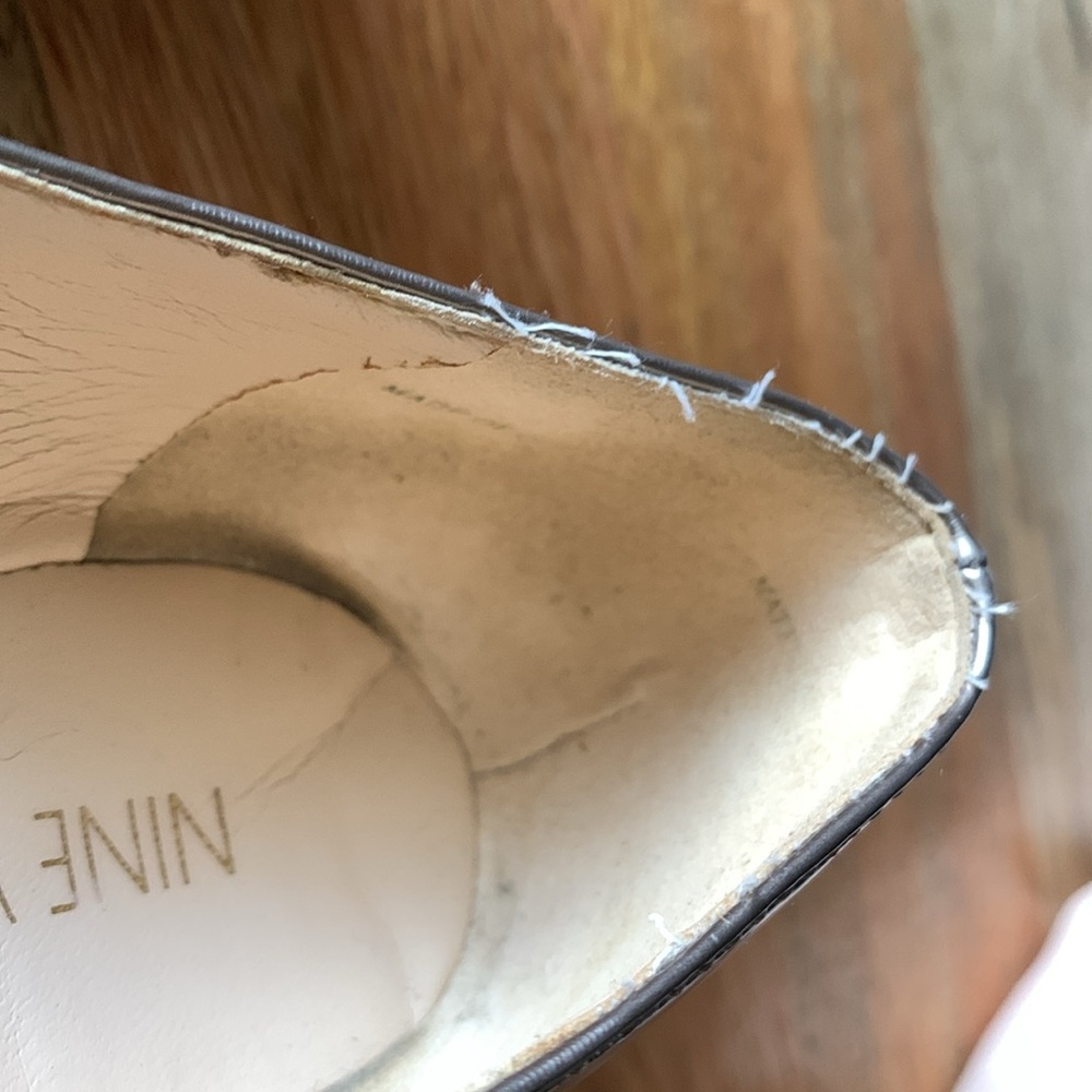 Nine West silver pointed flats 6 6M - Picture 14 of 14